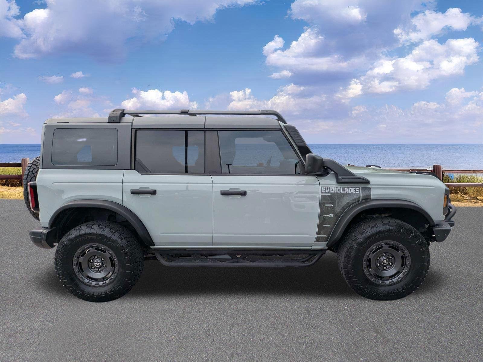 Used 2023 Cactus Gray Ford Everglades Advanced image 9