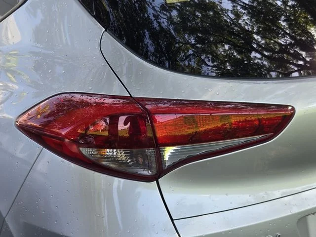 Used 2018 Silver Hyundai SEL image 7