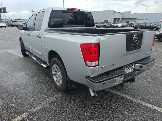 Used 2009 Silver Nissan SE image 5