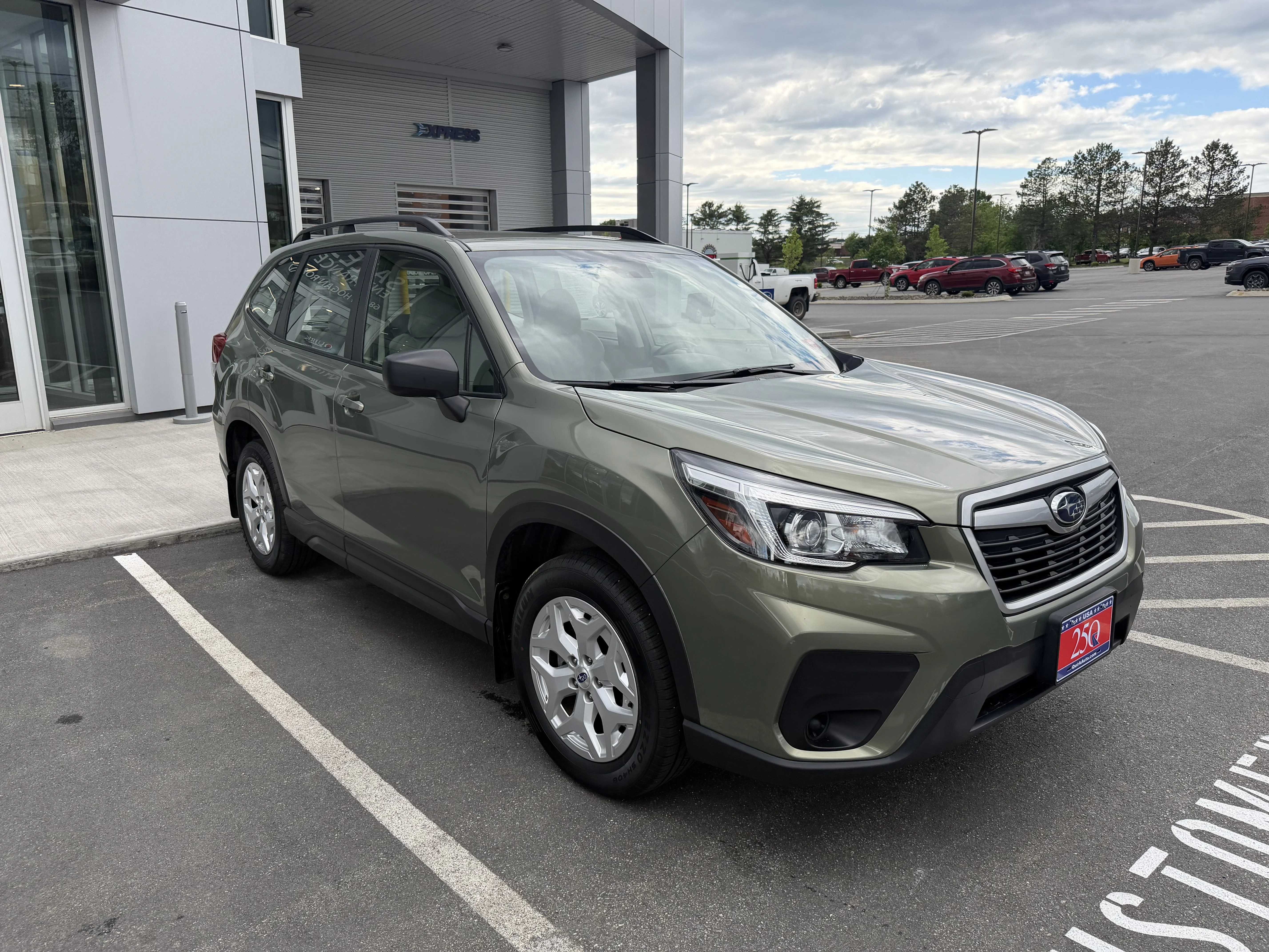 Used 2019 Jasper Green Metallic Subaru 4DR SUV 2.5I image 7