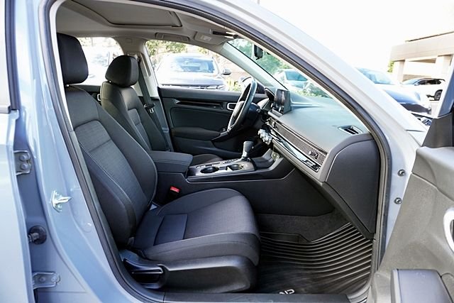 Used 2024  Honda EX image 17