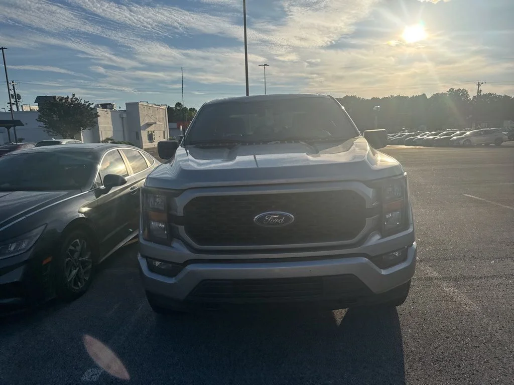 Used 2023 Iconic Silver Metallic Ford XL image 3