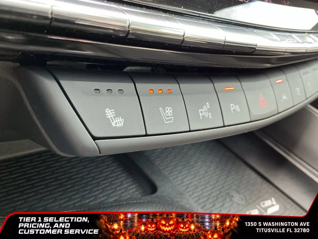 Used 2025 Coastal Blue Metallic Cadillac V-Series image 37