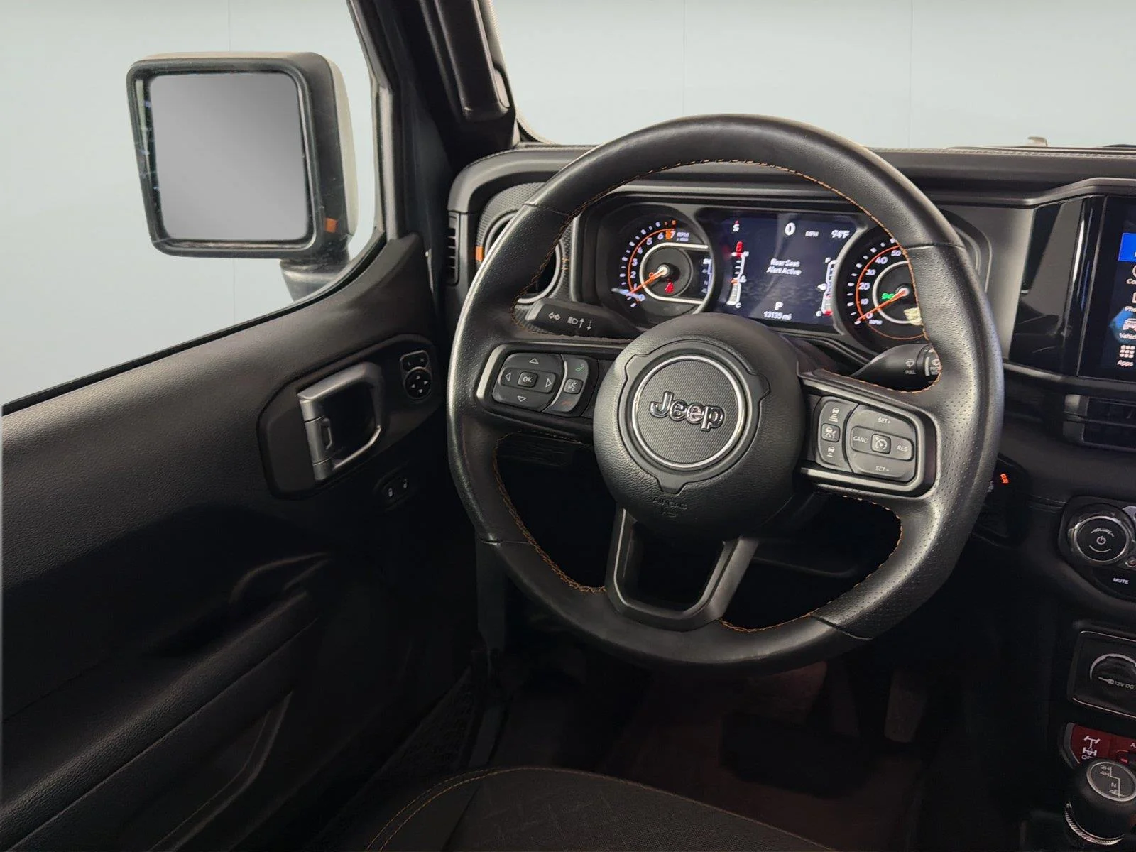 Used 2024 Anvil Clear Coat Jeep Mojave image 8