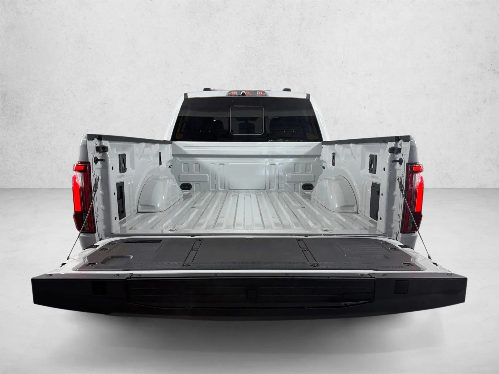 Used 2024 Gray Ford Raptor image 20