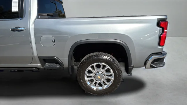Used 2025 Gray Chevrolet LTZ image 40