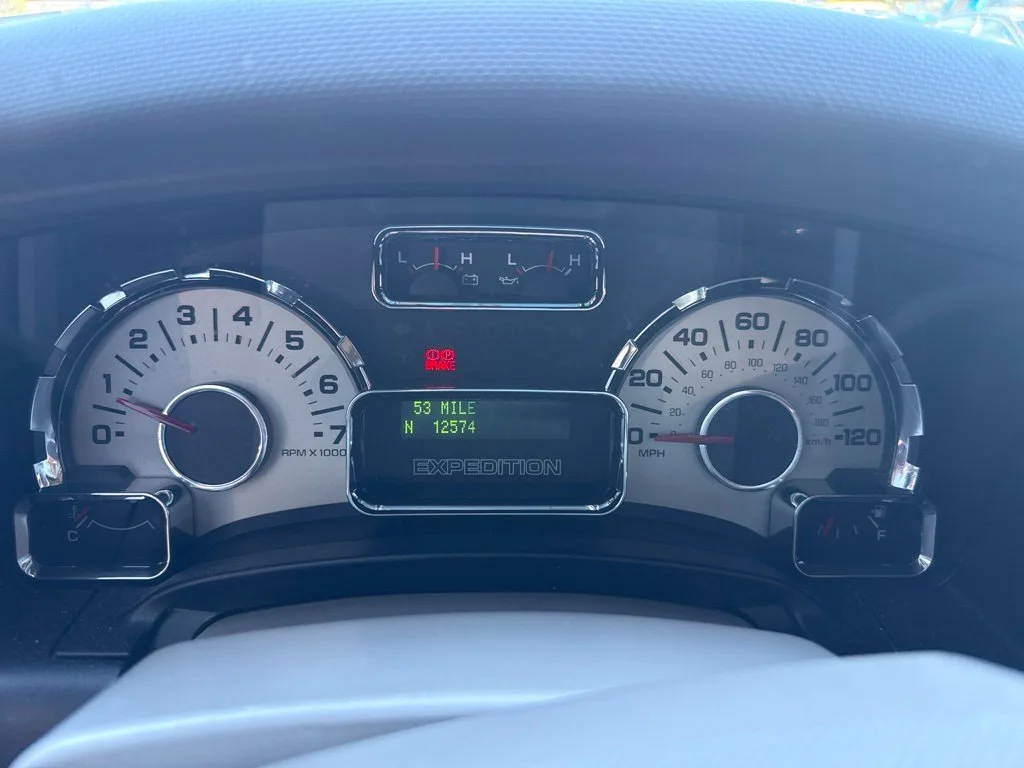 Used 2013  Ford Limited image 7