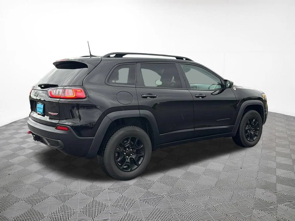 Used 2022 Black Jeep Trailhawk 4x4 image 9