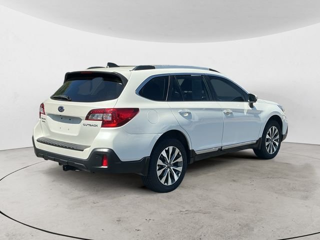 Used 2018 White Subaru 2.5i image 5