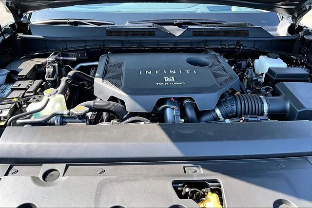 New 2027 Silver INFINITI LUXE image 10