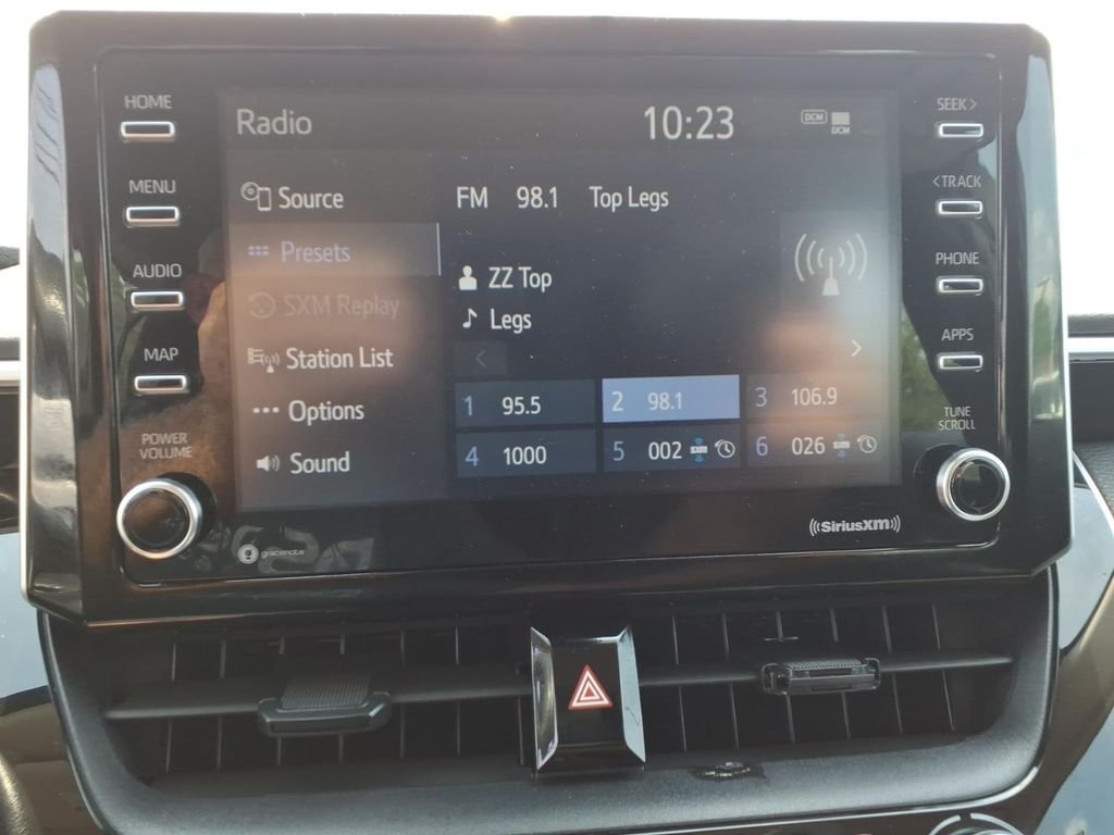 Used 2021  Toyota LE image 21