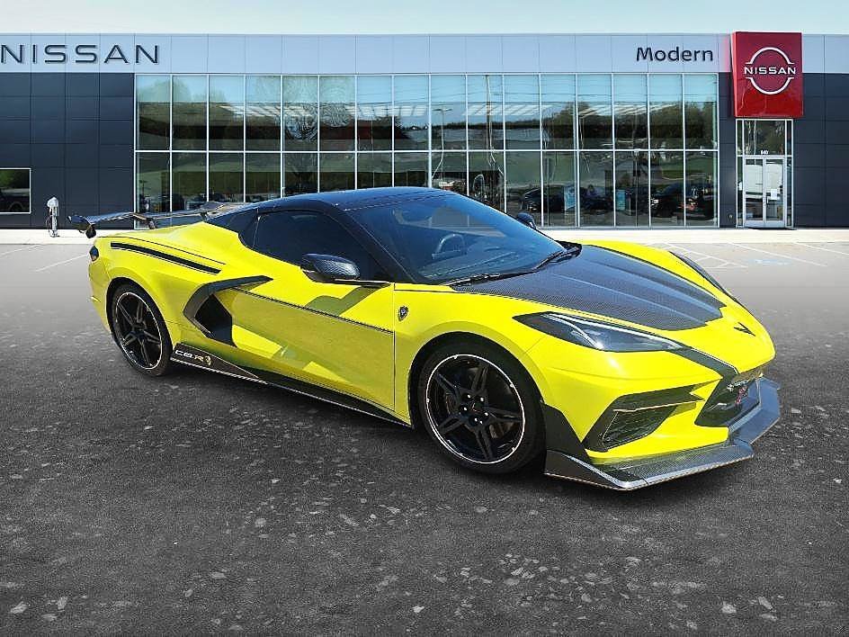 Used 2020 Accelerate Yellow Metallic Chevrolet 2LT image 3