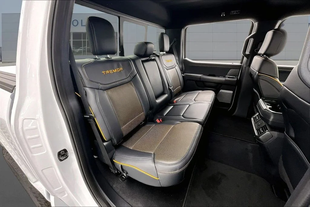 New 2026 Oxford White Ford Tremor® image 10