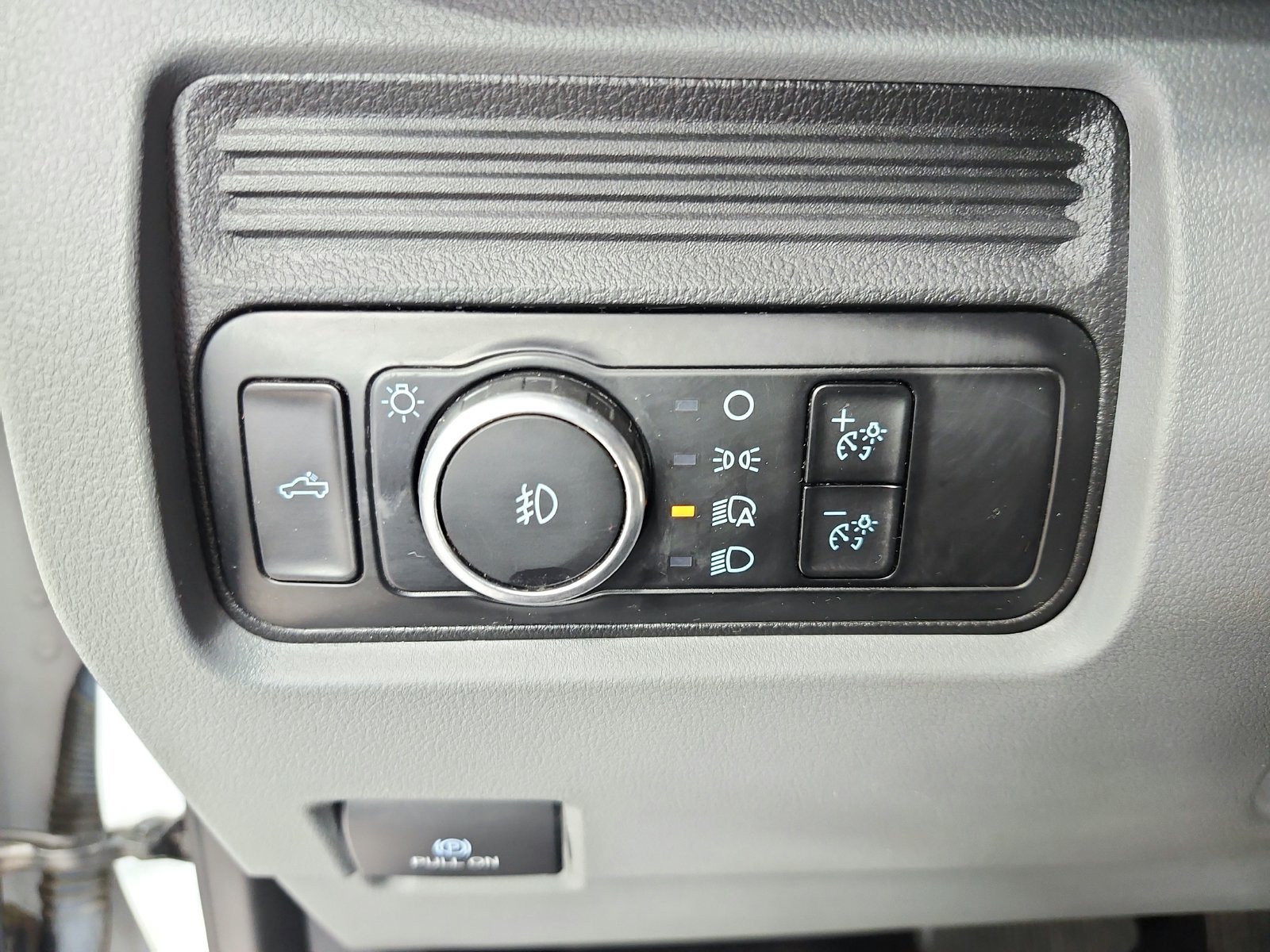 Used 2023 Oxford White Ford XL image 24