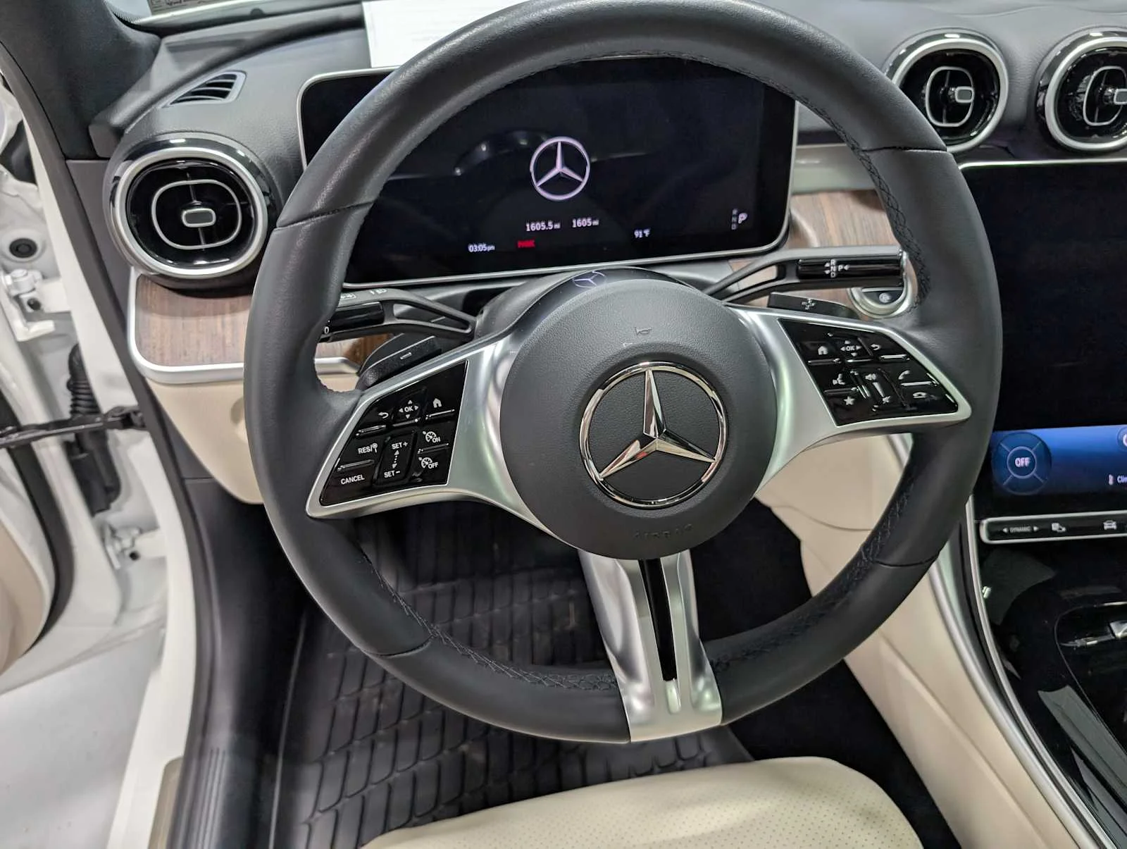 Used 2026 Polar White Mercedes-Benz C 300 image 33