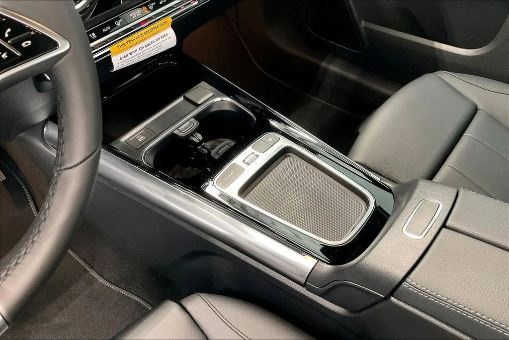New 2026 Polar White Mercedes-Benz GLA 250 image 19