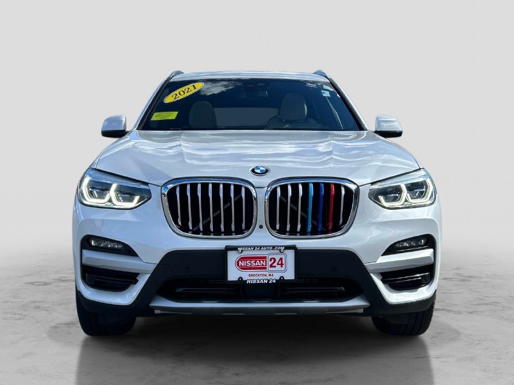 Used 2021 White BMW xDrive30i image 8