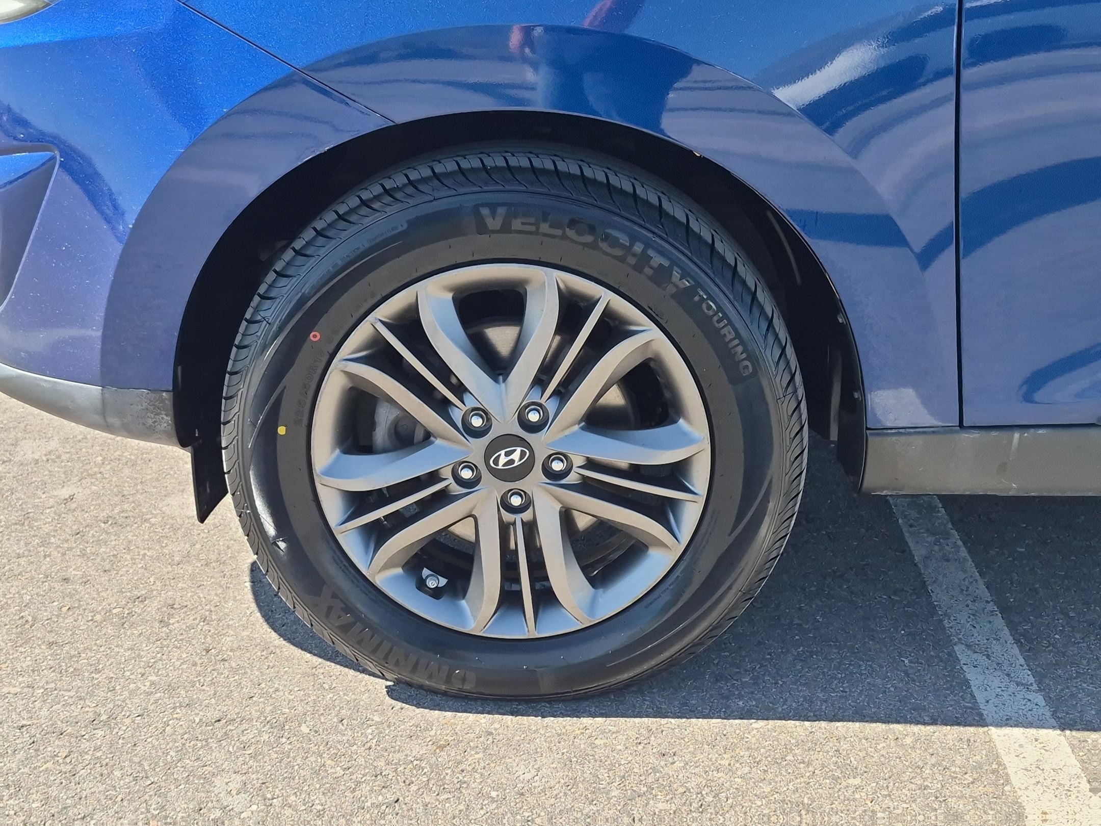 Used 2014 Laguna Blue Metallic Hyundai SE image 10