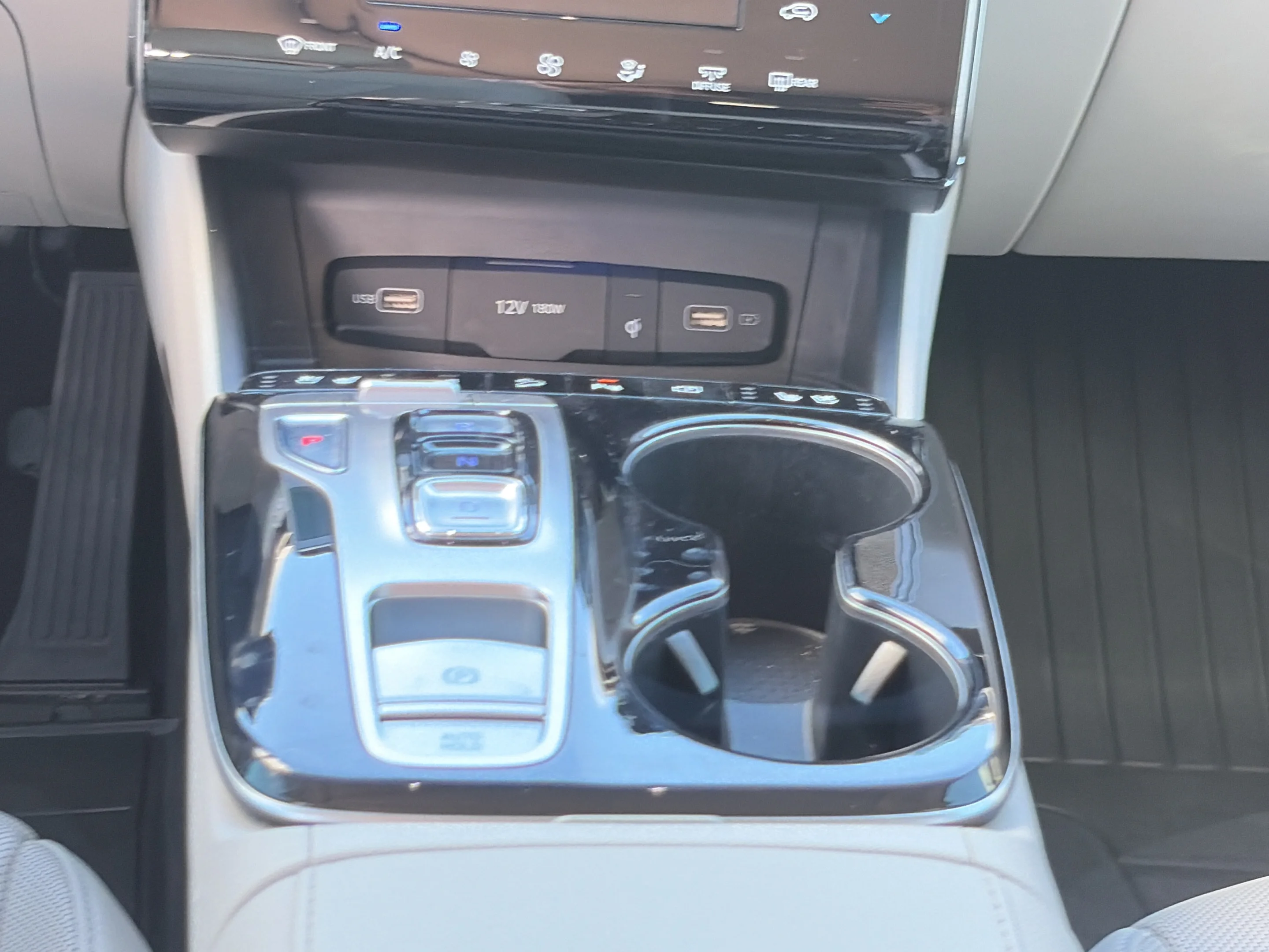 Used 2024 Shimmering Silver Hyundai Limited image 17