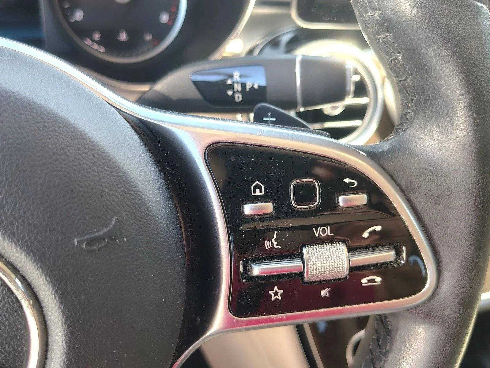 Used 2020 Mojave Silver Metallic Mercedes-Benz GLC 300 image 9