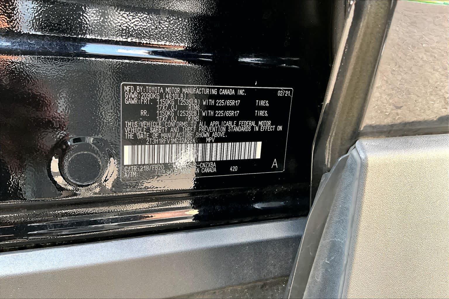 Used 2021 Midnight Black Metallic Toyota LE image 34