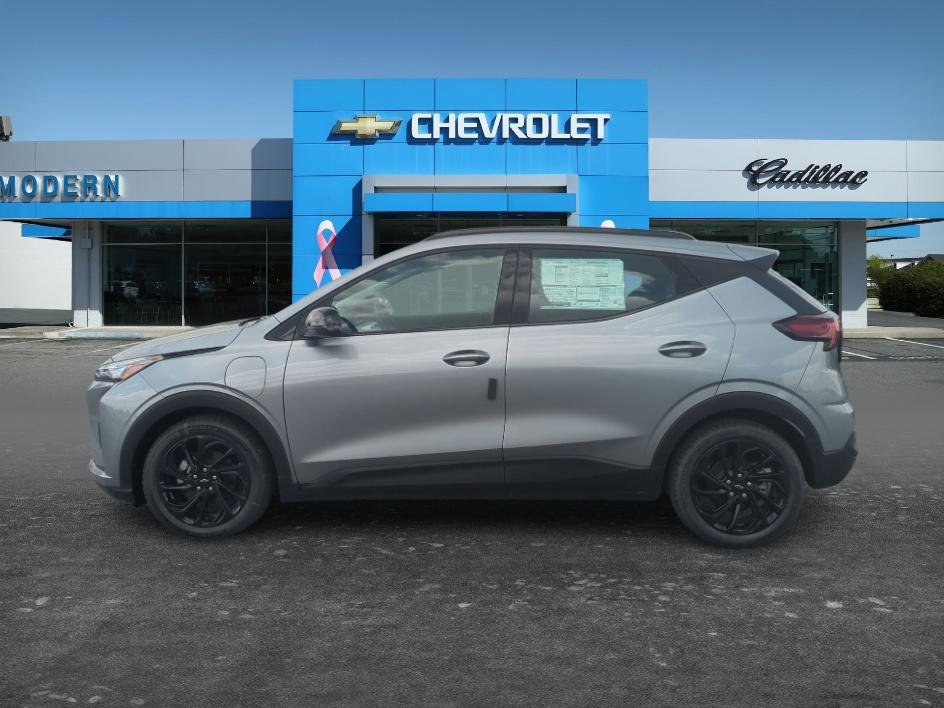 2027 Chevrolet Bolt RS - Photo 2