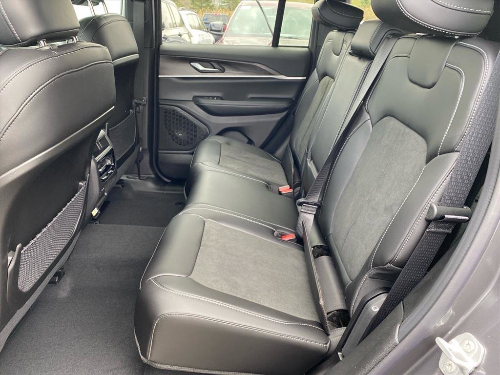 New 2026 Baltic Gray Metallic Clearcoat Jeep Altitude image 13