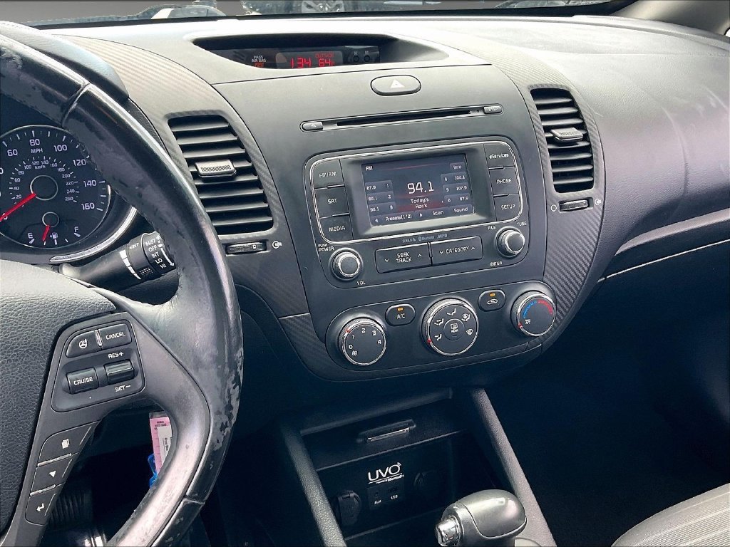 Used 2014 Abyss Blue Kia EX image 17