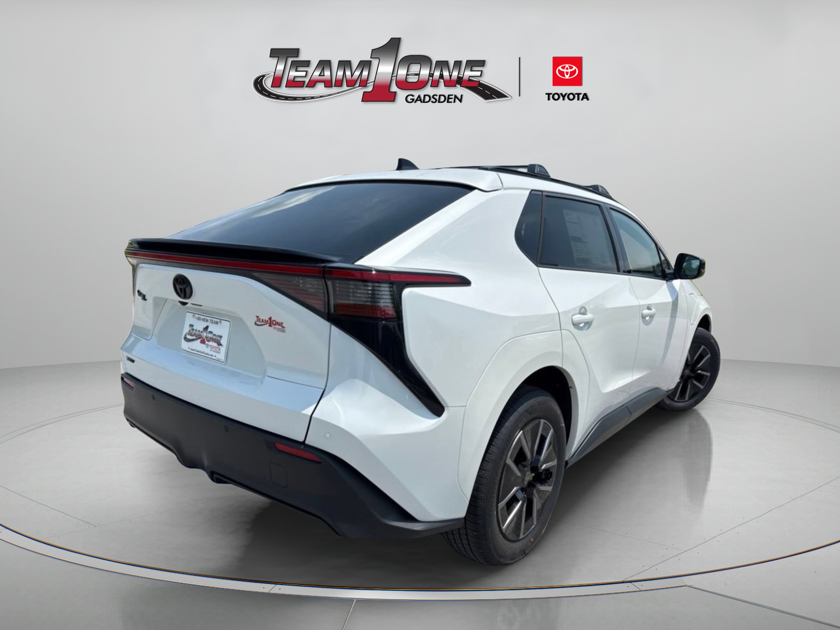 New 2026 Wind Chill Pearl Toyota XLE image 6