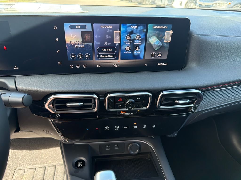 New 2026 Nissan Sentra SR 4D Sedan