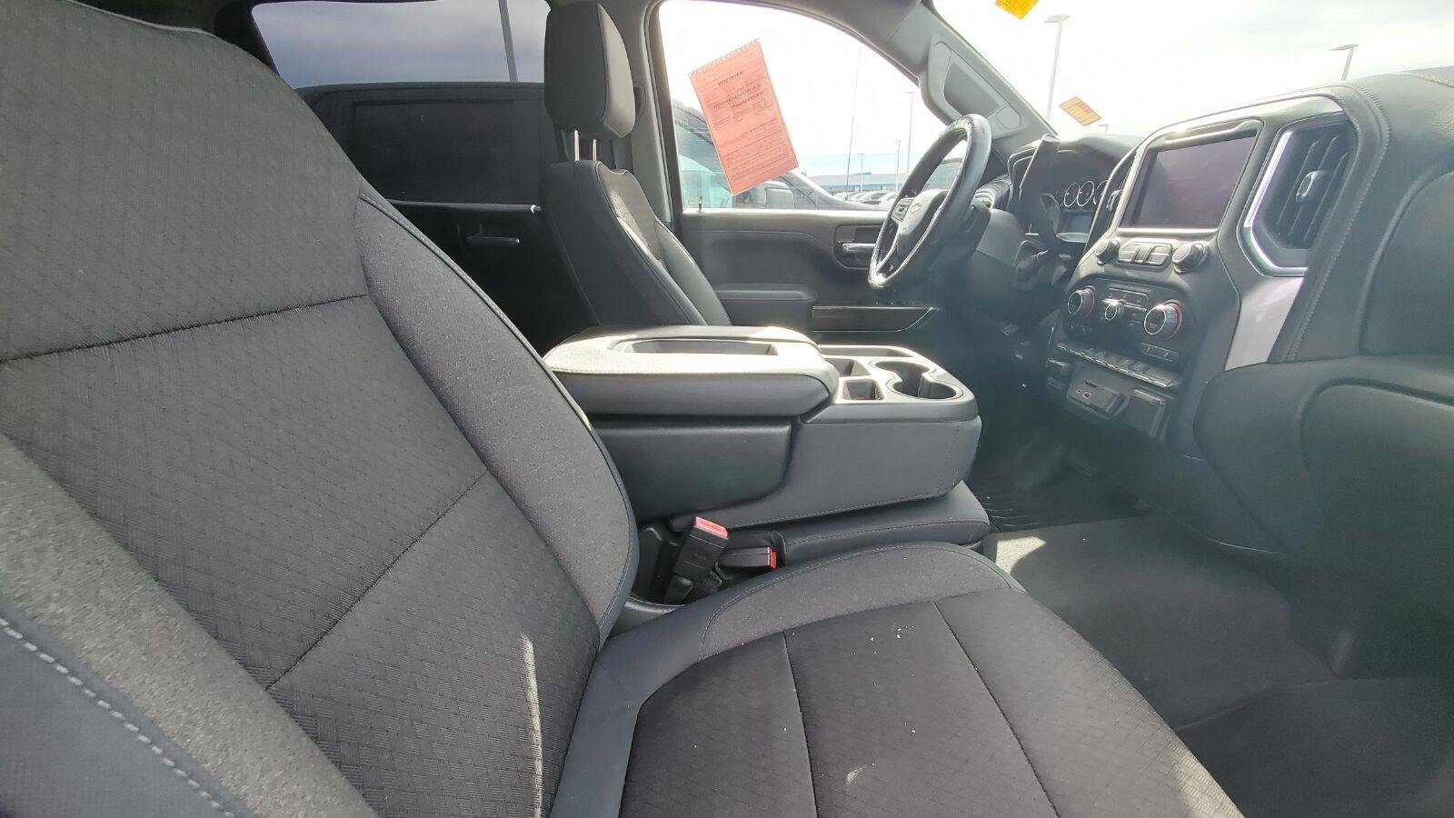 Used 2019 BLACK Chevrolet LT image 4