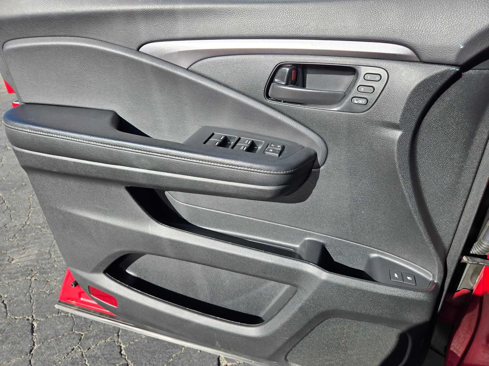 Used 2023  Honda EX-L image 25