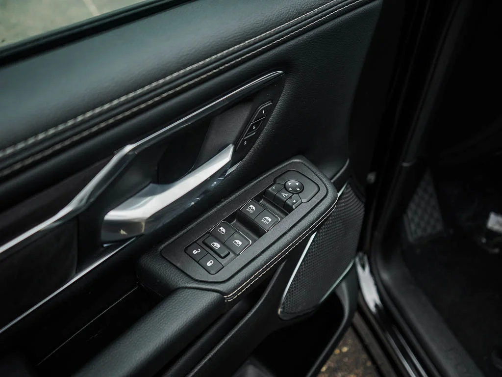 New 2026 Diamond Black Crystal Pearlcoat RAM LARAMIE image 17