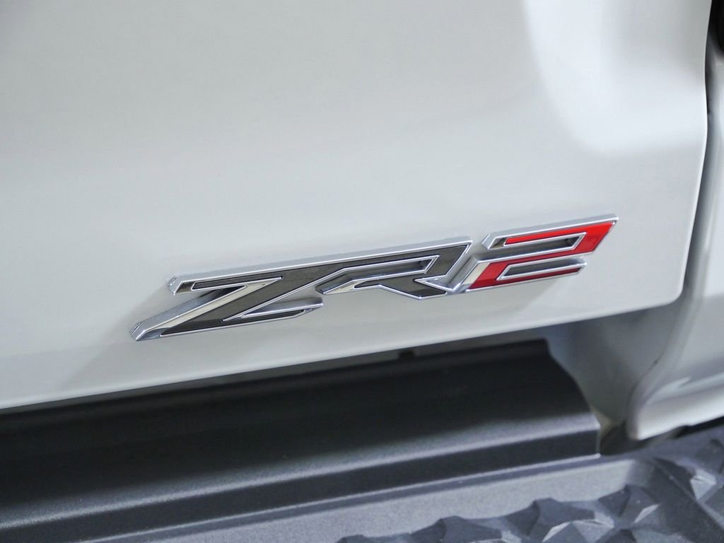 Used 2025 White Chevrolet ZR2 image 13