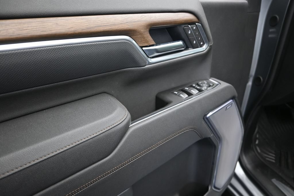 New 2026 Sterling Gray Metallic Chevrolet High Country image 11