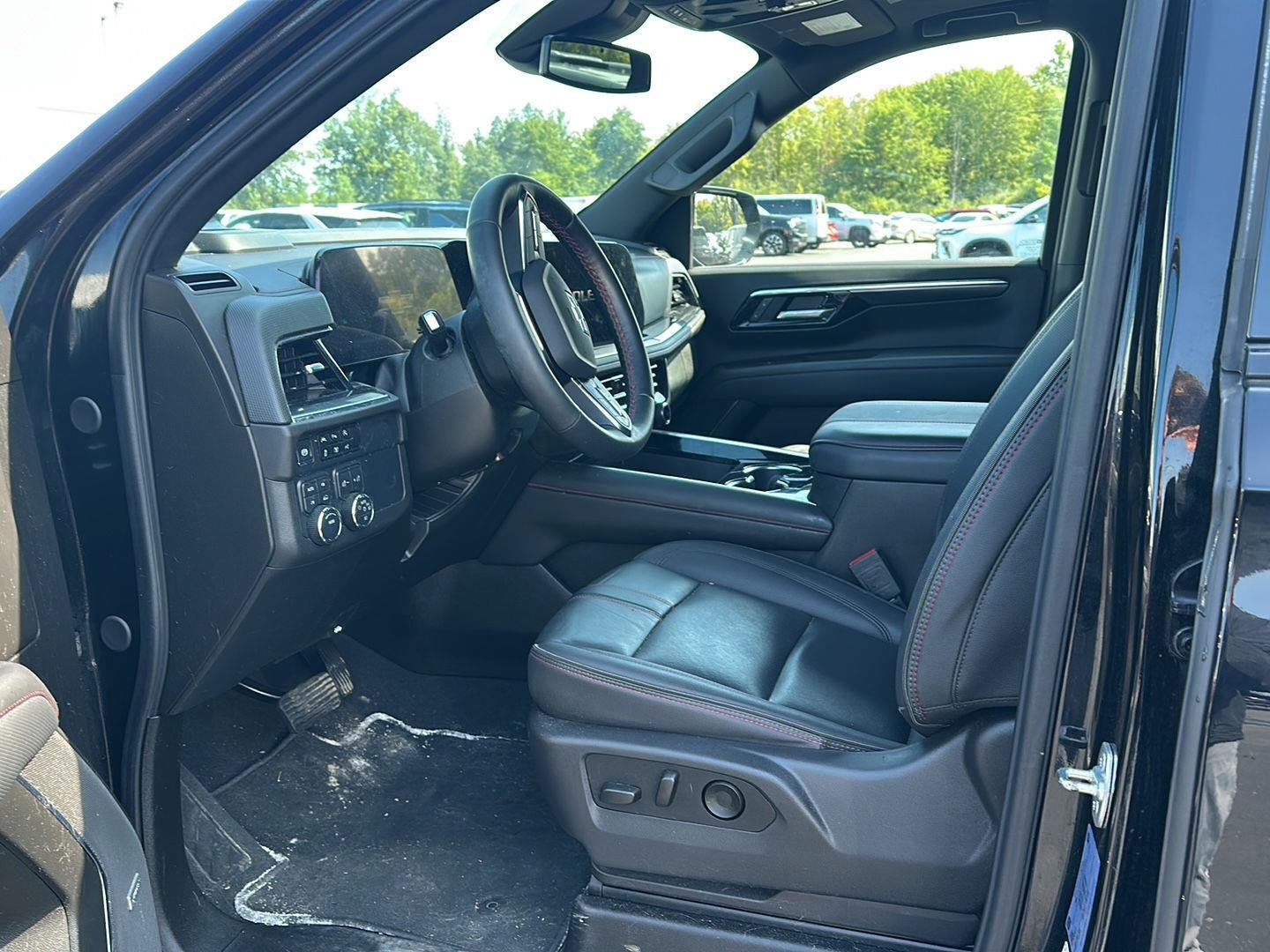 Used 2025 Black Chevrolet RST image 7