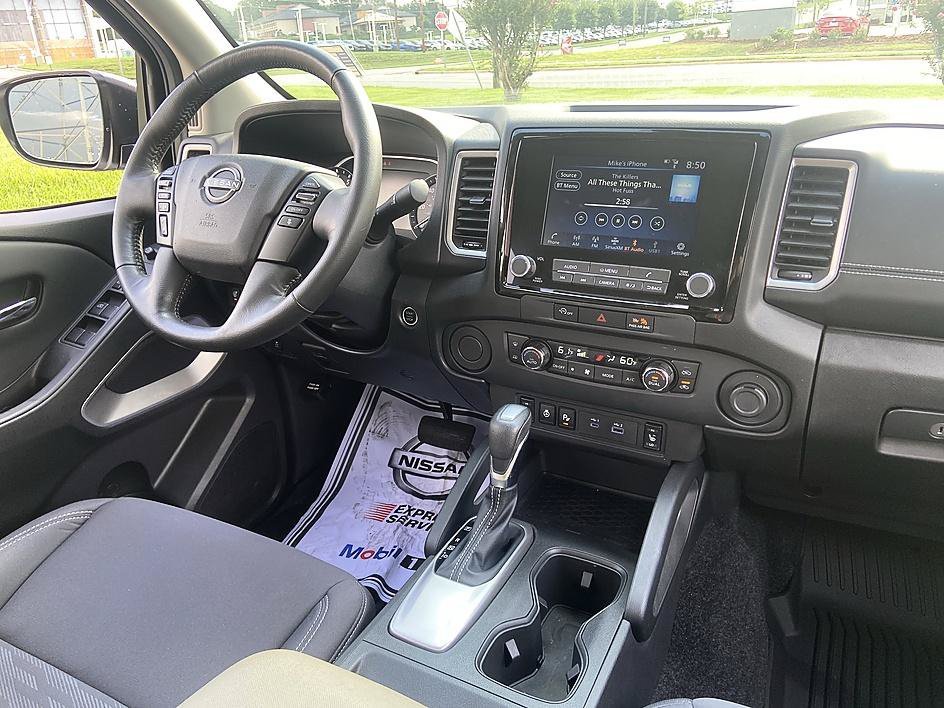 Used 2024 Glacier White Nissan SV image 30