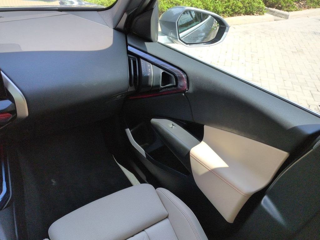 2025 BMW X3 30 - Photo 17