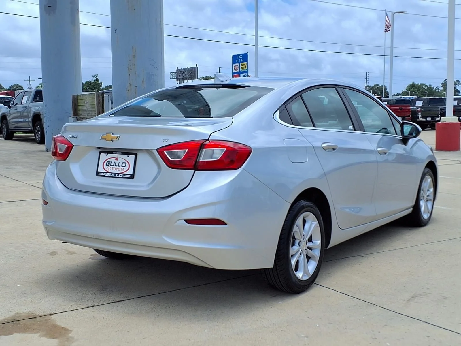 Used 2019 Silver Chevrolet LT image 6