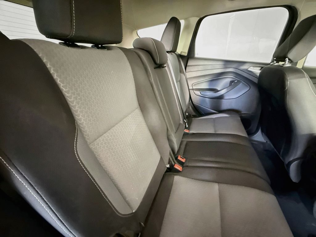 Used 2018 Black Ford SE image 24