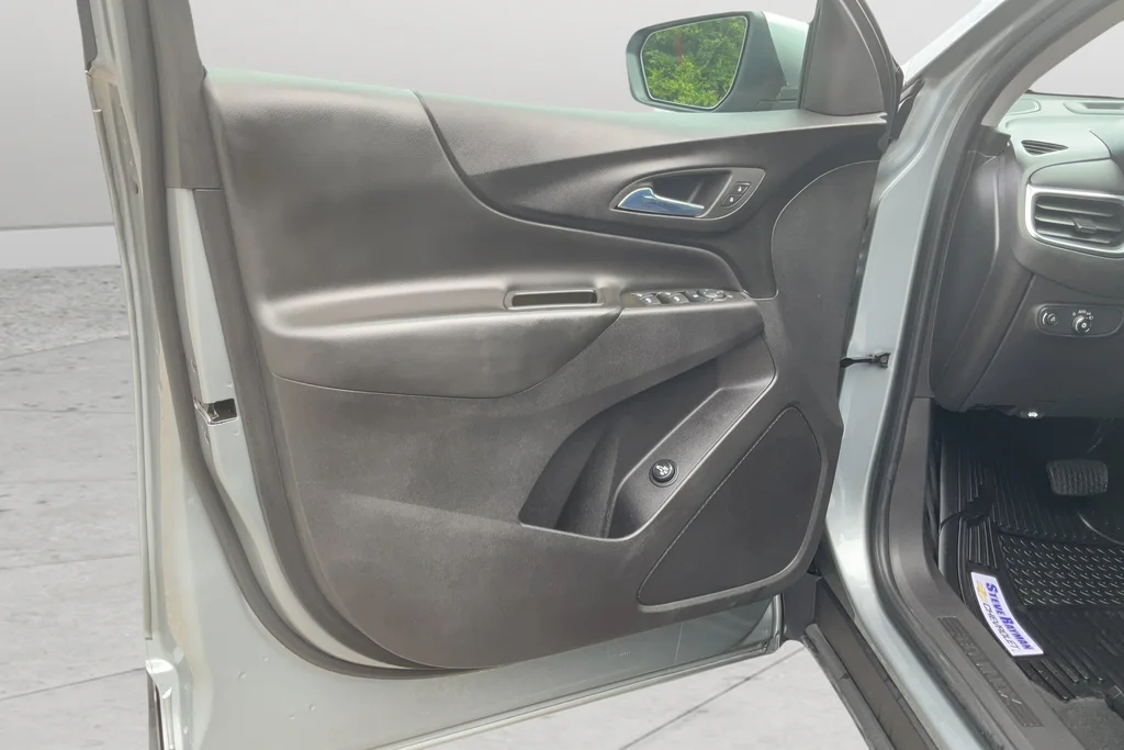 Used 2024 Gray Chevrolet LT image 11