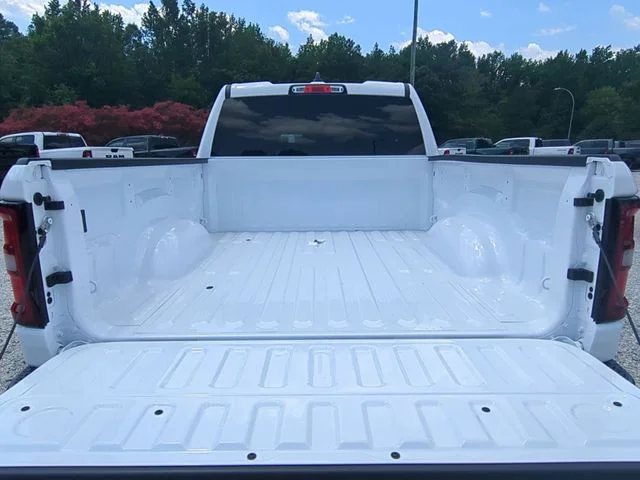 New 2026 Bright White Clearcoat RAM Tradesman image 33