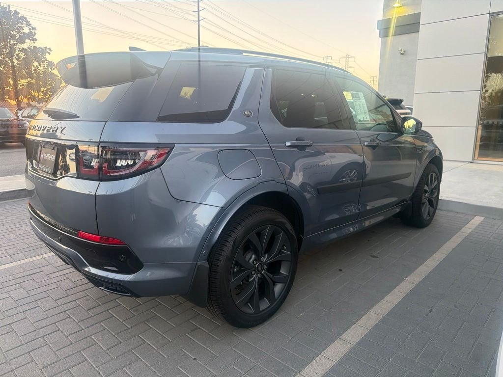 Used 2022 Byron Blue Metallic Land Rover S R-Dynamic image 5