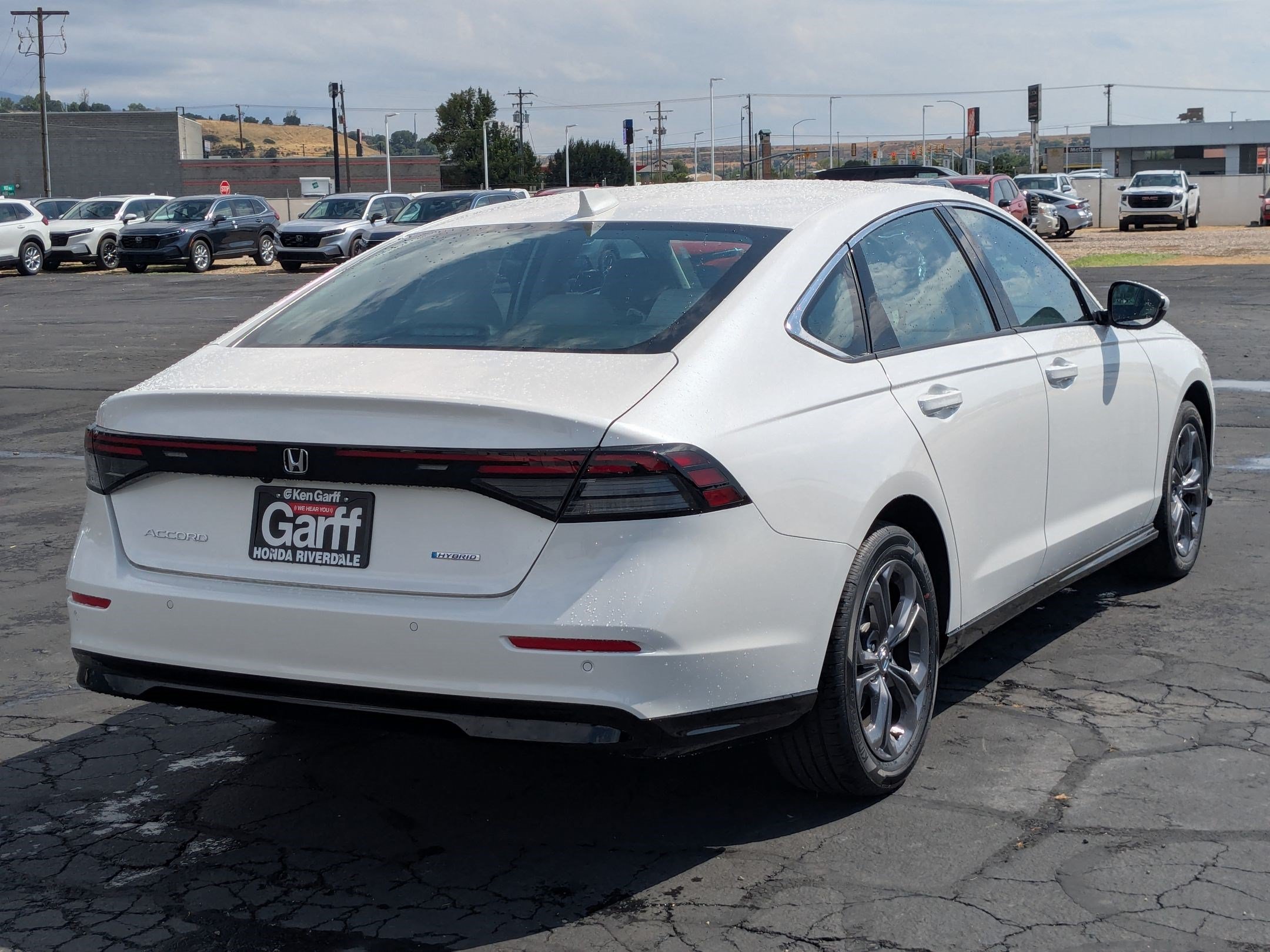 New 2026 Platinum White Pearl Honda EX-L image 3