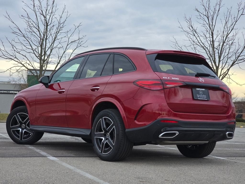 New 2026 MANUFAKTUR Patagonia Red Metallic Mercedes-Benz GLC 300 image 15