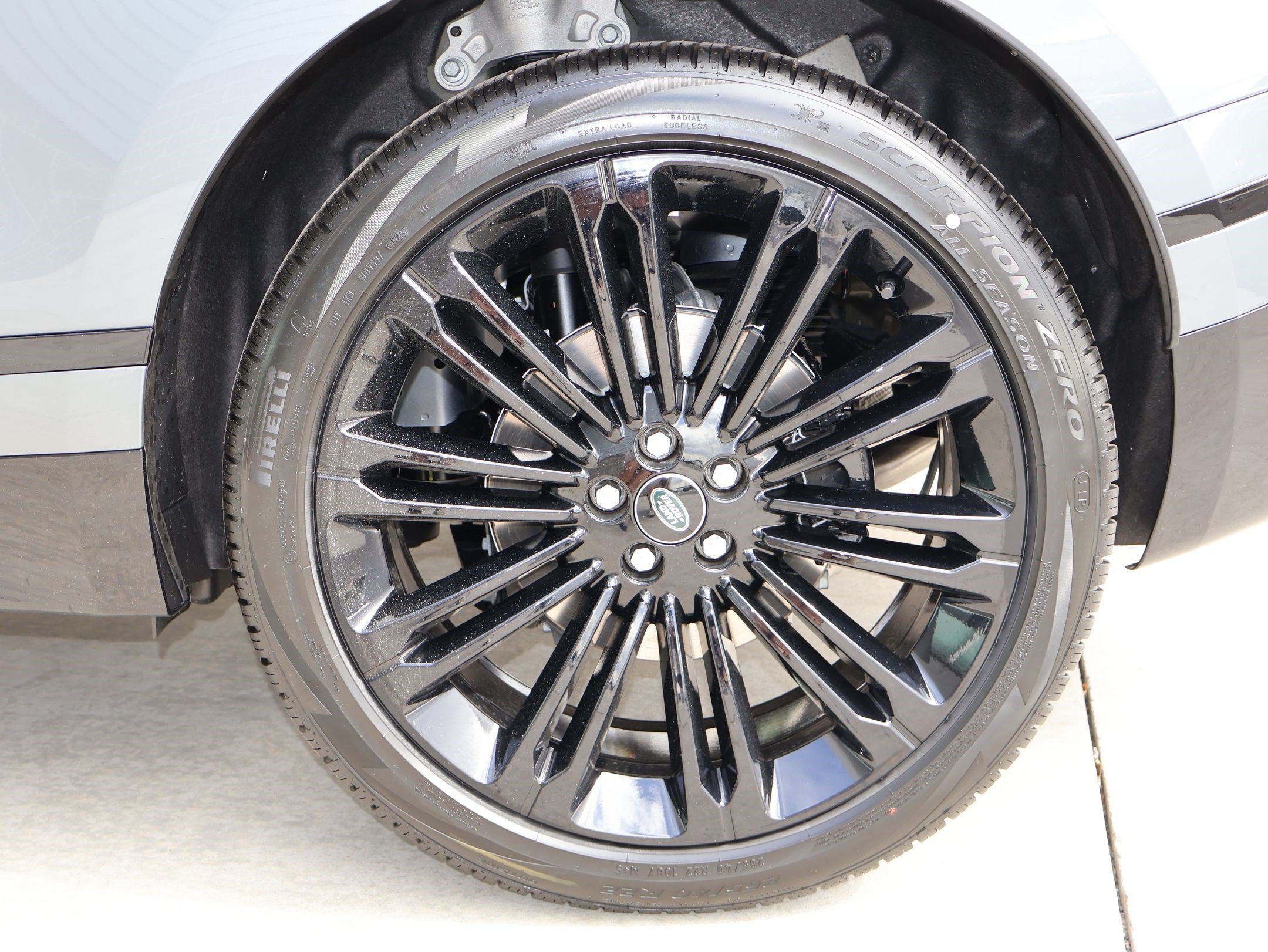 New 2026 Zadar Grey LAND ROVER Belgravia Edition image 17