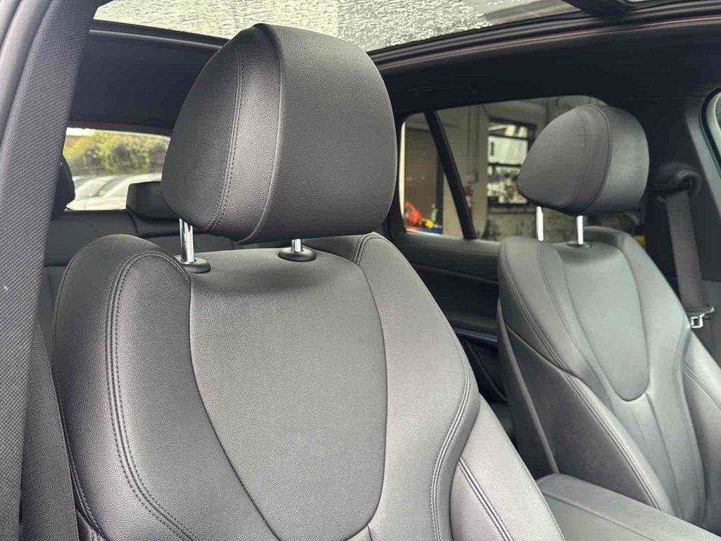 Used 2019 Black Sapphire Metallic BMW xDrive40i image 17