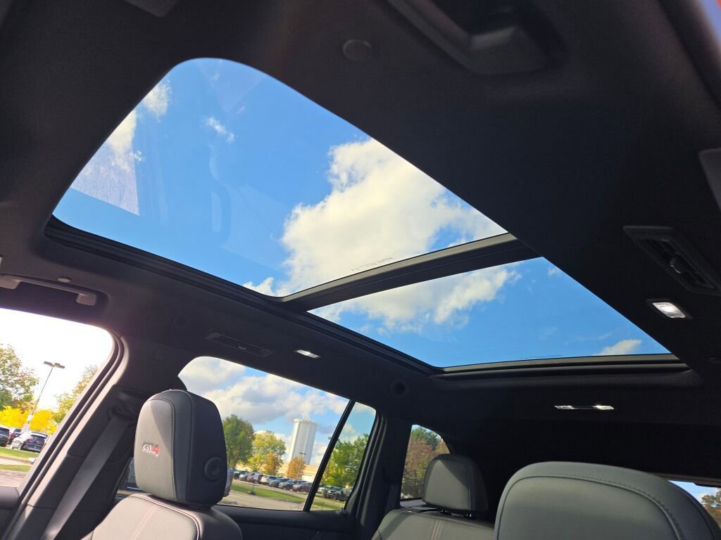 2026 GMC Acadia AT4 - Photo 30