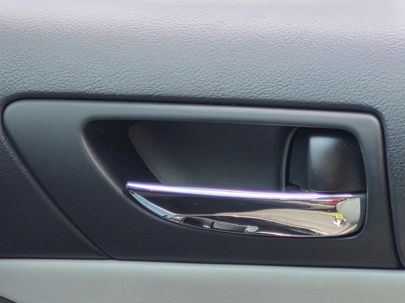 Used 2015 Starfire Pearl Lexus  image 16