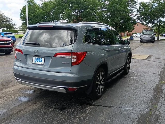 Certified Used 2022 GRAY Honda Touring w/Rear Captain